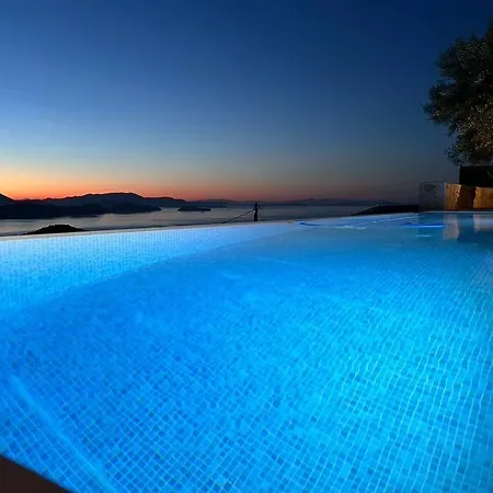 Go-blue Star, Sea Villa